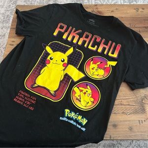 Pikachu Pokemon Men’s Medium Shirt